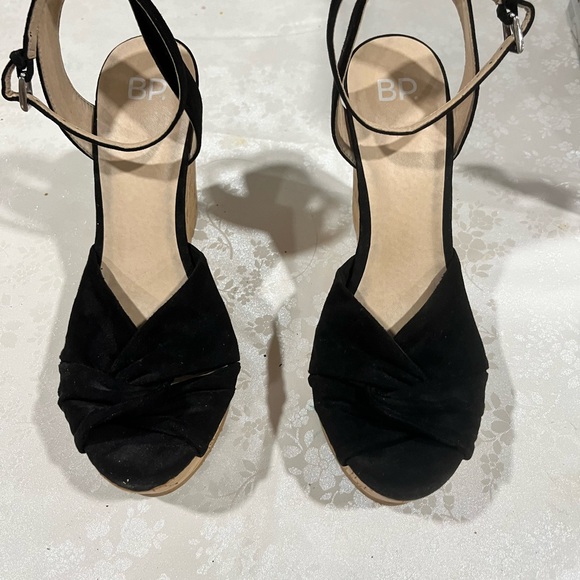 Wedges - Picture 2 of 6